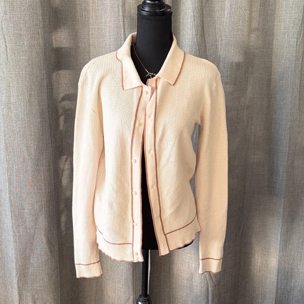 American Eagle Beige Knit Sweater